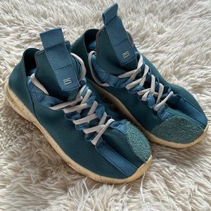 Clearweather Sneakers Men 5/Women 6.5 like new